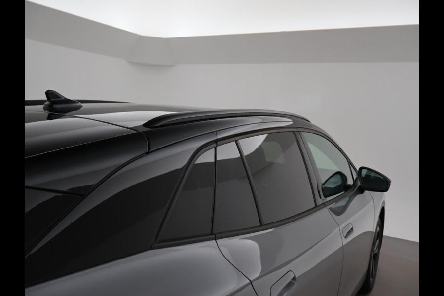 Volkswagen ID.4 LIMITED EDITION 52 kWh + SFEERVERLICHTING | ADAPTIVE CRUISE | CAMERA | STUUR/STOELVERWARMING