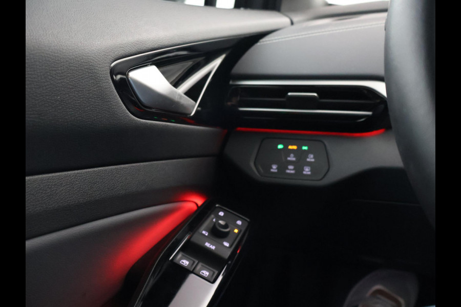 Volkswagen ID.4 LIMITED EDITION 52 kWh + SFEERVERLICHTING | ADAPTIVE CRUISE | CAMERA | STUUR/STOELVERWARMING
