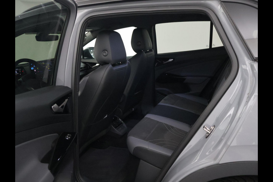 Volkswagen ID.4 LIMITED EDITION 52 kWh + SFEERVERLICHTING | ADAPTIVE CRUISE | CAMERA | STUUR/STOELVERWARMING