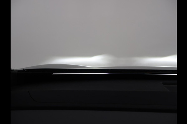 Volkswagen ID.4 LIMITED EDITION 52 kWh + SFEERVERLICHTING | ADAPTIVE CRUISE | CAMERA | STUUR/STOELVERWARMING