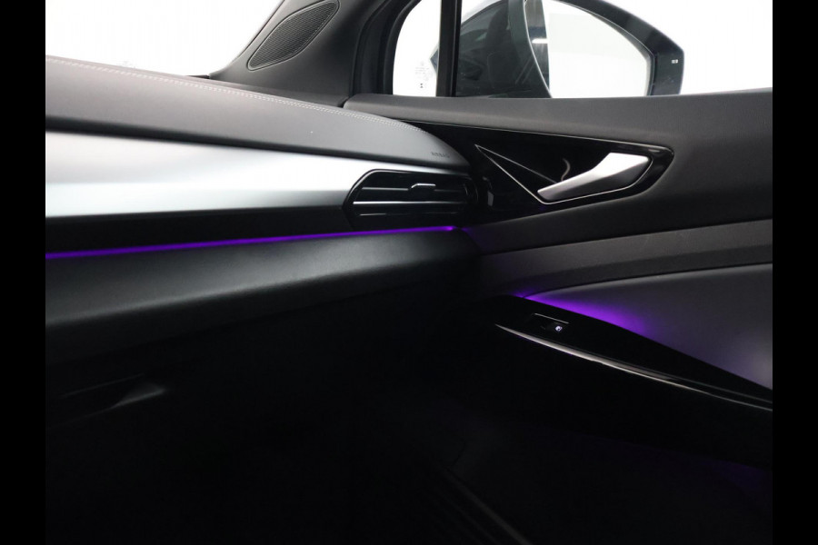 Volkswagen ID.4 LIMITED EDITION 52 kWh + SFEERVERLICHTING | ADAPTIVE CRUISE | CAMERA | STUUR/STOELVERWARMING