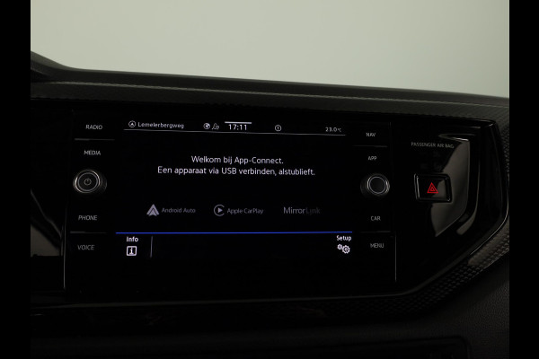 Volkswagen Taigo 1.0 TSI Life 95PK | Navigatie via app | Lederen Bekleding| Stoelverwarming l Camera | Keyless entry