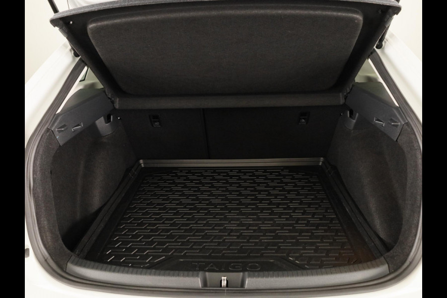 Volkswagen Taigo 1.0 TSI Life 95PK | Navigatie via app | Lederen Bekleding| Stoelverwarming l Camera | Keyless entry