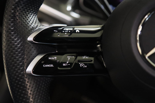 Mercedes-Benz C-Klasse 300 AMG/KEYLESS/SFEERVER/MEMORY/360CAM/CARPLAY/VOL