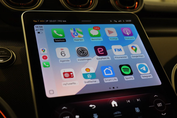 Mercedes-Benz C-Klasse 300 AMG/KEYLESS/SFEERVER/MEMORY/360CAM/CARPLAY/VOL