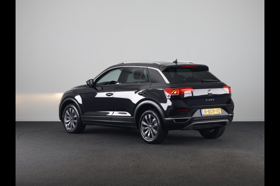 Volkswagen T-Roc 1.5 TSI Style Business 150 PK | Automaat (DSG) | Navigatie | Camera | Extra getint glas