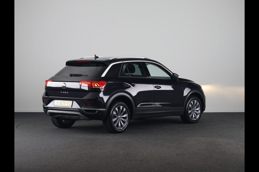 Volkswagen T-Roc 1.5 TSI Style Business 150 PK | Automaat (DSG) | Navigatie | Camera | Extra getint glas