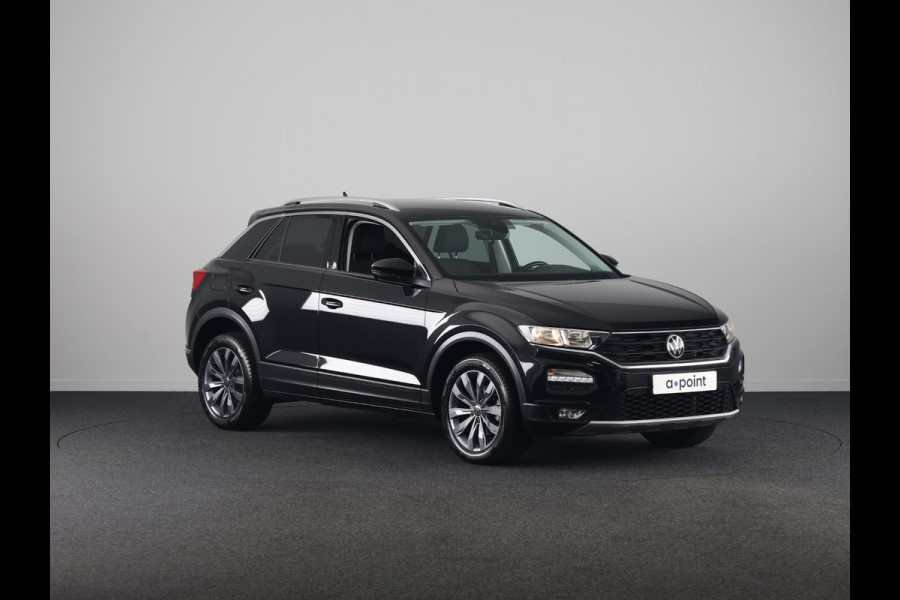 Volkswagen T-Roc 1.5 TSI Style Business 150 PK | Automaat (DSG) | Navigatie | Camera | Extra getint glas