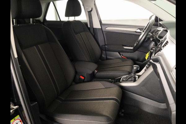 Volkswagen T-Roc 1.5 TSI Style Business 150 PK | Automaat (DSG) | Navigatie | Camera | Extra getint glas