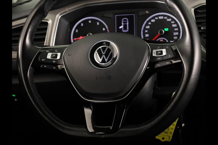 Volkswagen T-Roc 1.5 TSI Style Business 150 PK | Automaat (DSG) | Navigatie | Camera | Extra getint glas