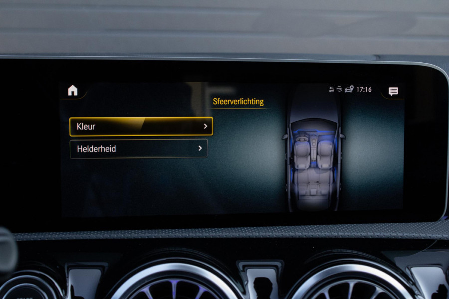 Mercedes-Benz A-Klasse 180 AMG Line PANO DIFFUSSER CAMERA BURMESTER