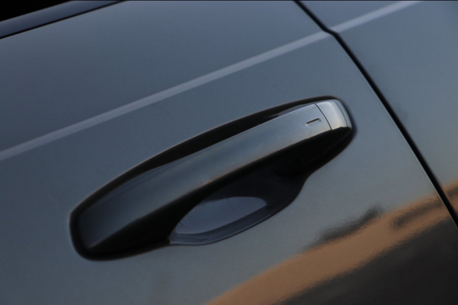 Audi Q3 40 TFSI Quattro S-Line / PANO / VIRTUAL / ACC / 360 / KEYLESS / 20'