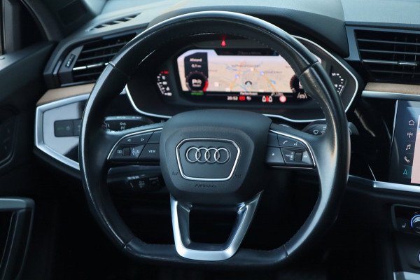 Audi Q3 40 TFSI Quattro S-Line / PANO / VIRTUAL / ACC / 360 / KEYLESS / 20'