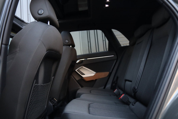 Audi Q3 40 TFSI Quattro S-Line / PANO / VIRTUAL / ACC / 360 / KEYLESS / 20'