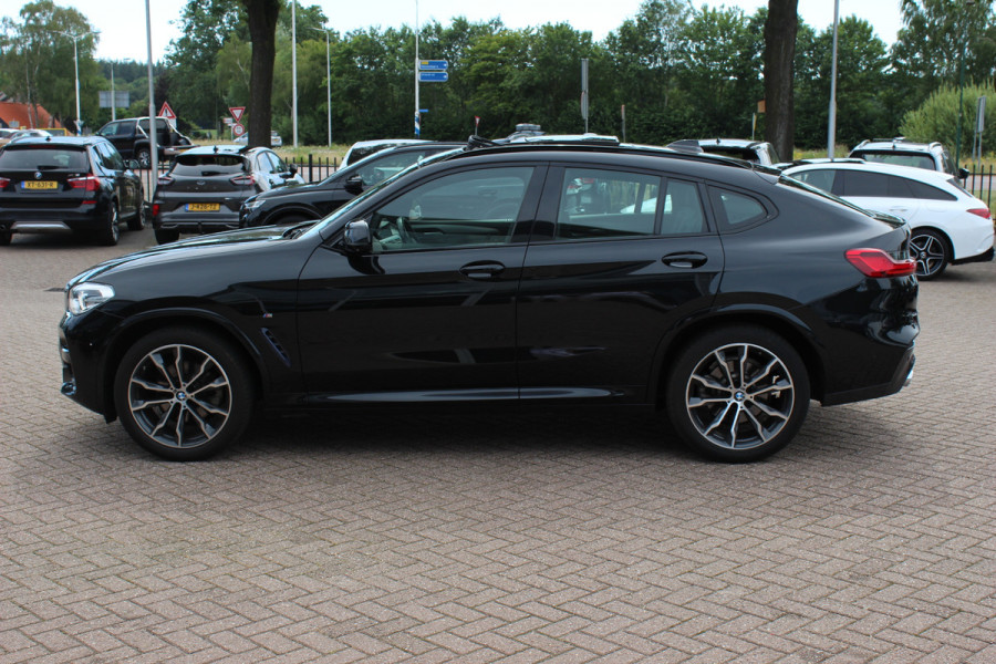 BMW X4 xDrive20i High Exe. M Sport / Panoramadak / 360Camera / Leder / 20'' / Harman Kardon / Navigatie / Dodehoek / DAB / Stoelverwarming / ACC