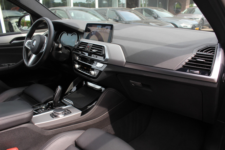 BMW X4 xDrive20i High Exe. M Sport / Panoramadak / 360Camera / Leder / 20'' / Harman Kardon / Navigatie / Dodehoek / DAB / Stoelverwarming / ACC