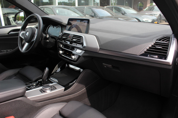 BMW X4 xDrive20i High Exe. M Sport / Panoramadak / 360Camera / Leder / 20'' / Harman Kardon / Navigatie / Dodehoek / DAB / Stoelverwarming / ACC