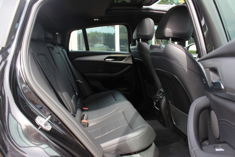 BMW X4 xDrive20i High Exe. M Sport / Panoramadak / 360Camera / Leder / 20'' / Harman Kardon / Navigatie / Dodehoek / DAB / Stoelverwarming / ACC