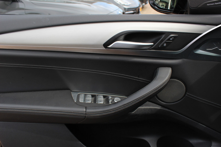 BMW X4 xDrive20i High Exe. M Sport / Panoramadak / 360Camera / Leder / 20'' / Harman Kardon / Navigatie / Dodehoek / DAB / Stoelverwarming / ACC