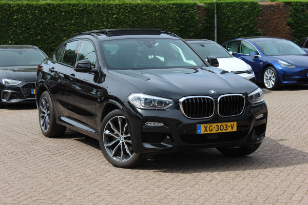 BMW X4 xDrive20i High Exe. M Sport / Panoramadak / 360Camera / Leder / 20'' / Harman Kardon / Navigatie / Dodehoek / DAB / Stoelverwarming / ACC
