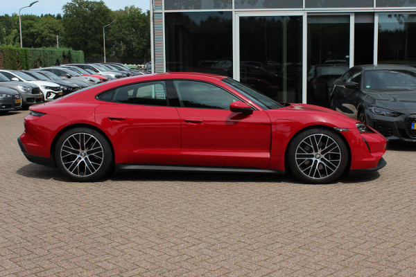 Porsche Taycan 79 kWh / SOH 92,4 % / 1e Eign. / Camera / Luchtvering / Sportchrono / 20'' / Leder / Comfortstoelen / CarPlay / Stoelverwarming / DAB / Cruise Control