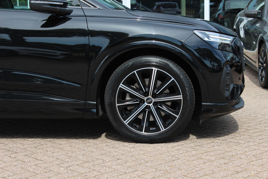 Audi Q4 e-tron 40 Launch edition Advanced Plus 77 kWh / SOH 92,9 % / Panoramadak / Camera / Warmtepomp / CarPlay / 20'' / Stoelverwarming / DAB / ACC