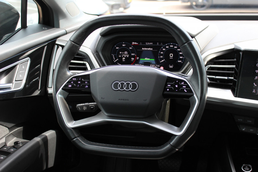 Audi Q4 e-tron 40 Launch edition Advanced Plus 77 kWh / SOH 92,9 % / Panoramadak / Camera / Warmtepomp / CarPlay / 20'' / Stoelverwarming / DAB / ACC