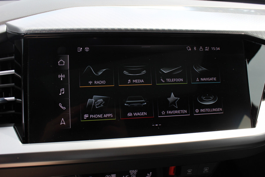 Audi Q4 e-tron 40 Launch edition Advanced Plus 77 kWh / SOH 92,9 % / Panoramadak / Camera / Warmtepomp / CarPlay / 20'' / Stoelverwarming / DAB / ACC
