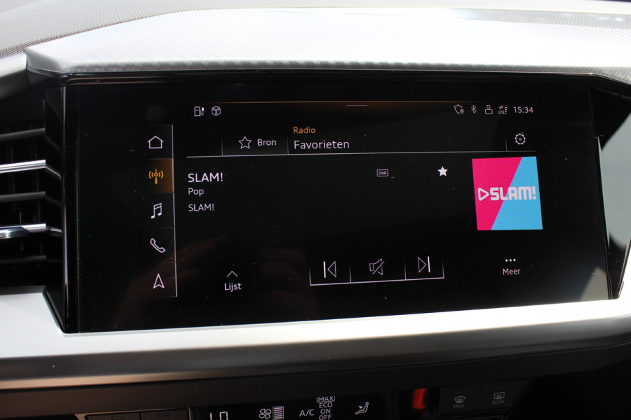Audi Q4 e-tron 40 Launch edition Advanced Plus 77 kWh / SOH 92,9 % / Panoramadak / Camera / Warmtepomp / CarPlay / 20'' / Stoelverwarming / DAB / ACC