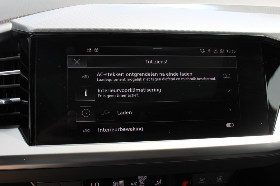 Audi Q4 e-tron 40 Launch edition Advanced Plus 77 kWh / SOH 92,9 % / Panoramadak / Camera / Warmtepomp / CarPlay / 20'' / Stoelverwarming / DAB / ACC