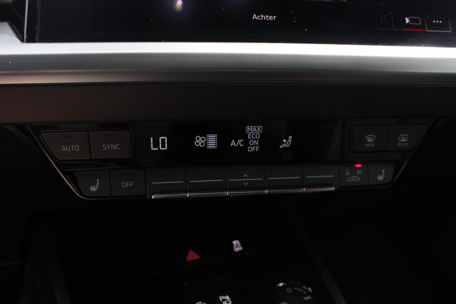 Audi Q4 e-tron 40 Launch edition Advanced Plus 77 kWh / SOH 92,9 % / Panoramadak / Camera / Warmtepomp / CarPlay / 20'' / Stoelverwarming / DAB / ACC