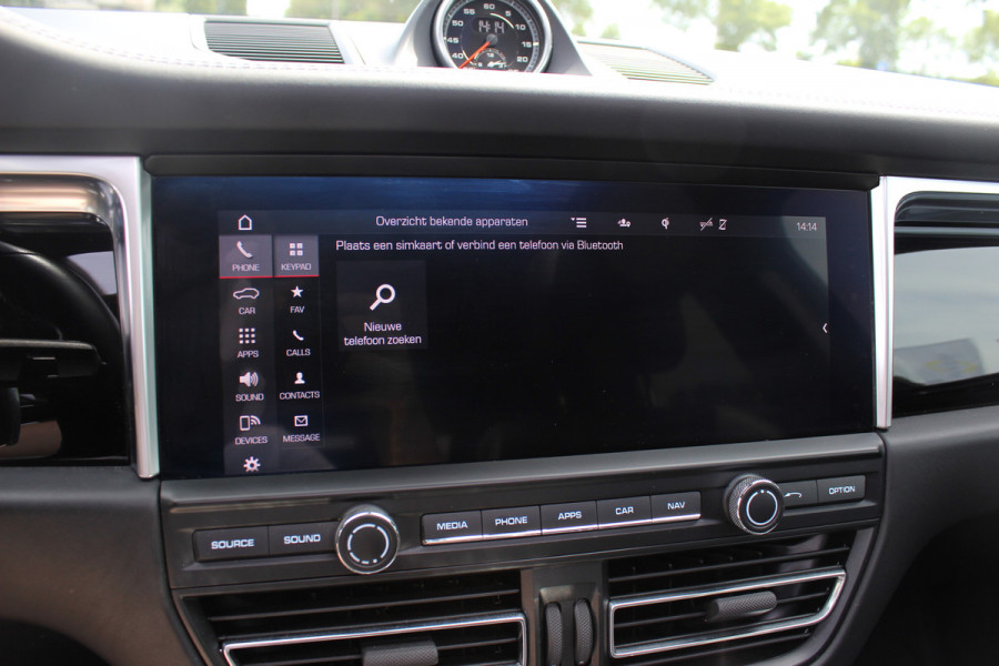 Porsche Macan 2.9 Turbo / Panoramadak / 360Camera / Adaptieve Stoelen / Luchtvering / Matrix LED / Sportuitlaat / 21'' / Sportchrono / Dodehoek / CarPlay / Stoel+Stuurverwarming / Dodehoek / DAB / ACC