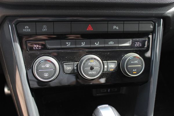 Volkswagen T-Roc 1.5 TSI Sport Business R / Camera / CarPlay / Virtual Cockpit / Sportstoelen / 18'' / LED / DAB / ACC