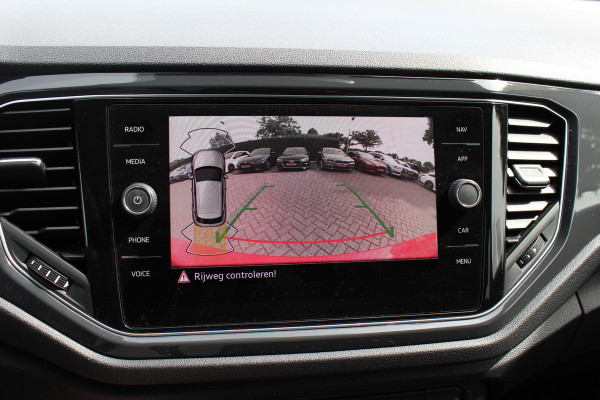 Volkswagen T-Roc 1.5 TSI Sport Business R / Camera / CarPlay / Virtual Cockpit / Sportstoelen / 18'' / LED / DAB / ACC