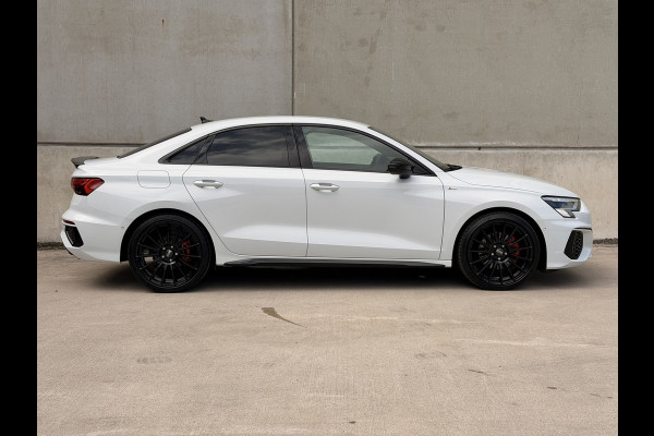 Audi A3 Limousine 35 TFSI S-Line S-tronic 19' OZ B&O HUD Sfeerverlichting
