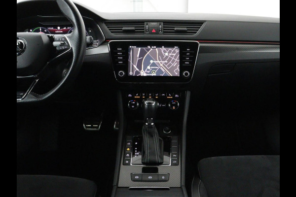 Škoda Superb 1.4 TSI iV Sportline | SOH 96,3% | Stoelverwarming | Alcantara | Adaptive cruise | Camera | Carplay | Matrix LED | Stuurverwarming | Virtual Cockpit | Navigatie | Parkeerhulp | Sportstoelen | Sfeerverlichting | PHEV | Plug In