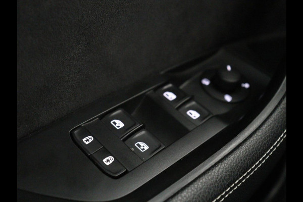 Škoda Superb 1.4 TSI iV Sportline | SOH 96,3% | Stoelverwarming | Alcantara | Adaptive cruise | Camera | Carplay | Matrix LED | Stuurverwarming | Virtual Cockpit | Navigatie | Parkeerhulp | Sportstoelen | Sfeerverlichting | PHEV | Plug In