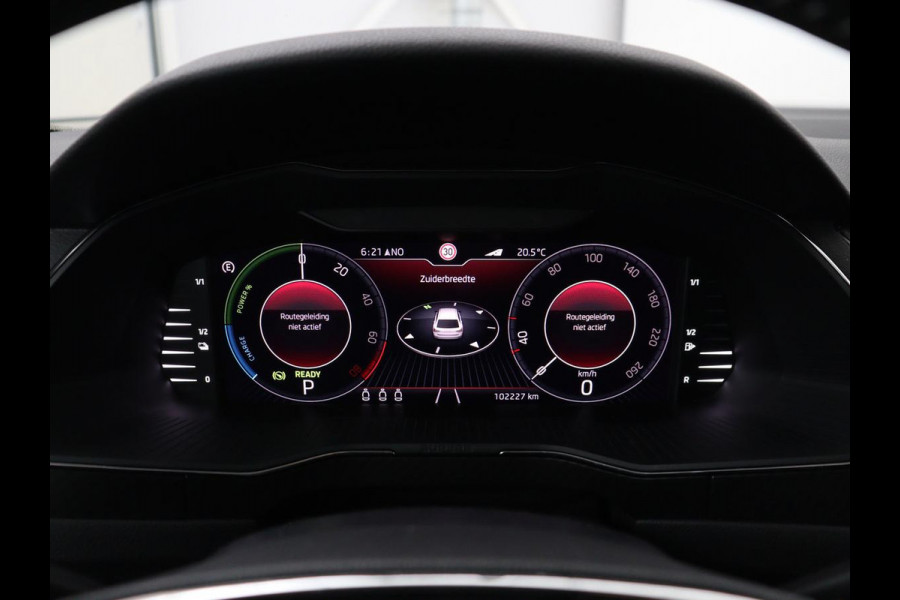 Škoda Superb 1.4 TSI iV Sportline | SOH 96,3% | Stoelverwarming | Alcantara | Adaptive cruise | Camera | Carplay | Matrix LED | Stuurverwarming | Virtual Cockpit | Navigatie | Parkeerhulp | Sportstoelen | Sfeerverlichting | PHEV | Plug In