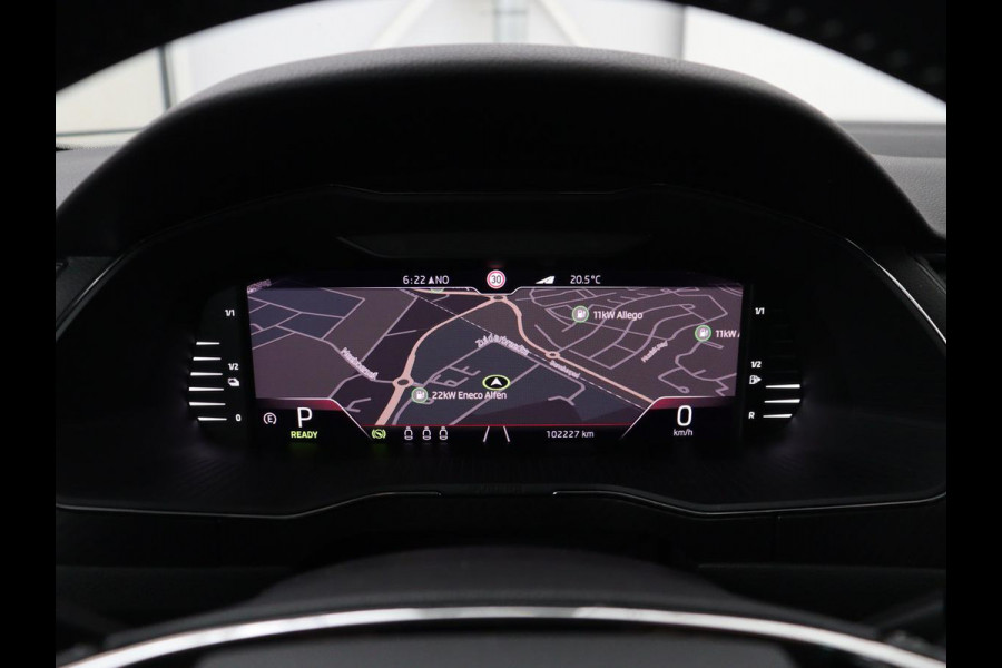Škoda Superb 1.4 TSI iV Sportline | SOH 96,3% | Stoelverwarming | Alcantara | Adaptive cruise | Camera | Carplay | Matrix LED | Stuurverwarming | Virtual Cockpit | Navigatie | Parkeerhulp | Sportstoelen | Sfeerverlichting | PHEV | Plug In