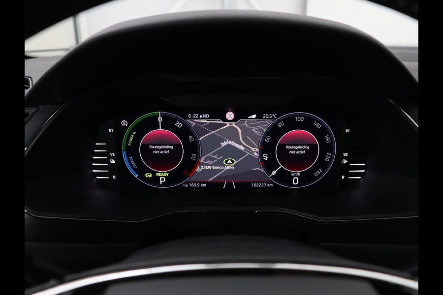 Škoda Superb 1.4 TSI iV Sportline | SOH 96,3% | Stoelverwarming | Alcantara | Adaptive cruise | Camera | Carplay | Matrix LED | Stuurverwarming | Virtual Cockpit | Navigatie | Parkeerhulp | Sportstoelen | Sfeerverlichting | PHEV | Plug In