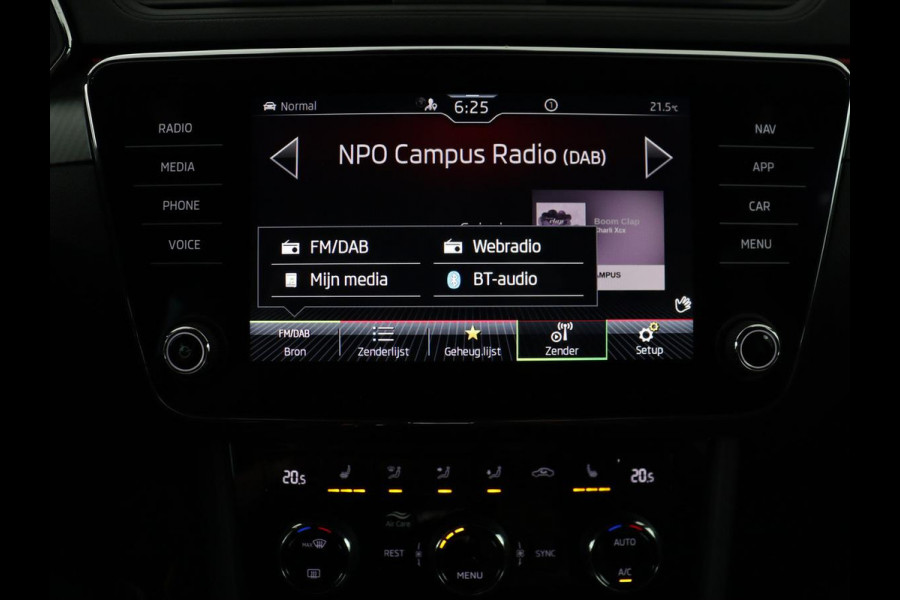 Škoda Superb 1.4 TSI iV Sportline | SOH 96,3% | Stoelverwarming | Alcantara | Adaptive cruise | Camera | Carplay | Matrix LED | Stuurverwarming | Virtual Cockpit | Navigatie | Parkeerhulp | Sportstoelen | Sfeerverlichting | PHEV | Plug In