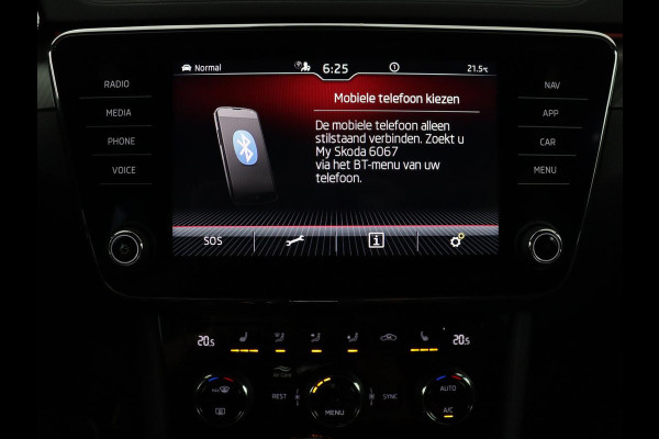 Škoda Superb 1.4 TSI iV Sportline | SOH 96,3% | Stoelverwarming | Alcantara | Adaptive cruise | Camera | Carplay | Matrix LED | Stuurverwarming | Virtual Cockpit | Navigatie | Parkeerhulp | Sportstoelen | Sfeerverlichting | PHEV | Plug In