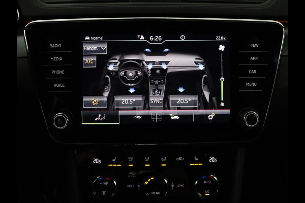 Škoda Superb 1.4 TSI iV Sportline | SOH 96,3% | Stoelverwarming | Alcantara | Adaptive cruise | Camera | Carplay | Matrix LED | Stuurverwarming | Virtual Cockpit | Navigatie | Parkeerhulp | Sportstoelen | Sfeerverlichting | PHEV | Plug In
