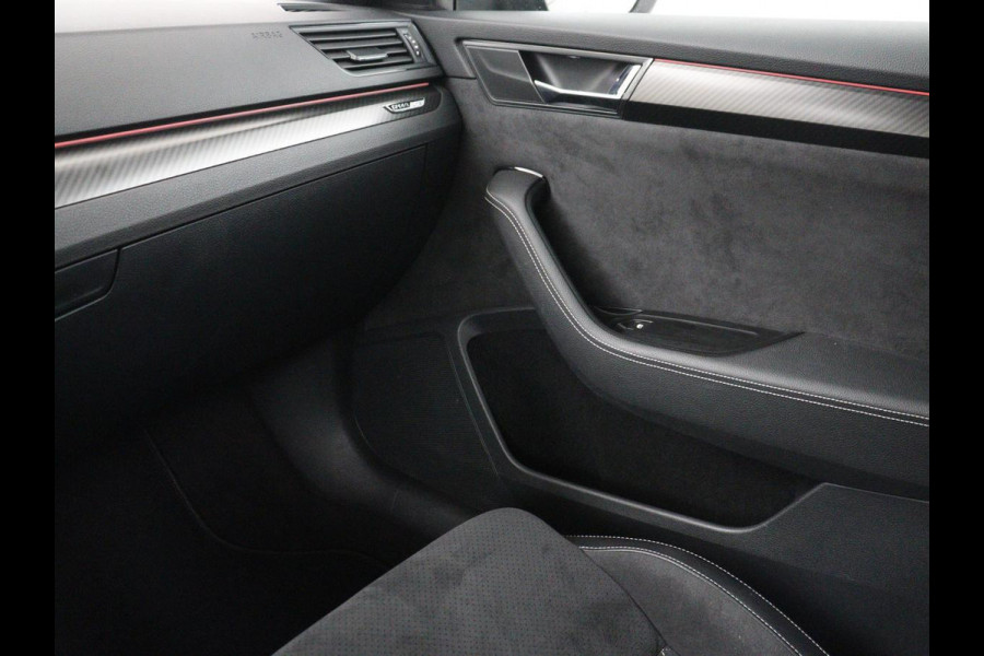 Škoda Superb 1.4 TSI iV Sportline | SOH 96,3% | Stoelverwarming | Alcantara | Adaptive cruise | Camera | Carplay | Matrix LED | Stuurverwarming | Virtual Cockpit | Navigatie | Parkeerhulp | Sportstoelen | Sfeerverlichting | PHEV | Plug In