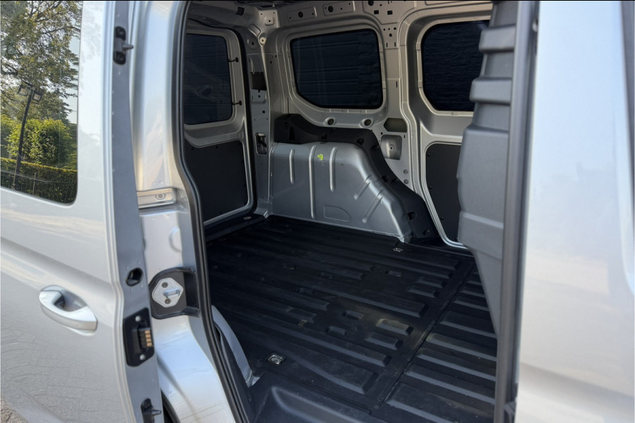 Volkswagen Caddy Cargo 1.5 TSI DSG-7 | Ergo | Camera | Carplay | ACC | Groot Scherm