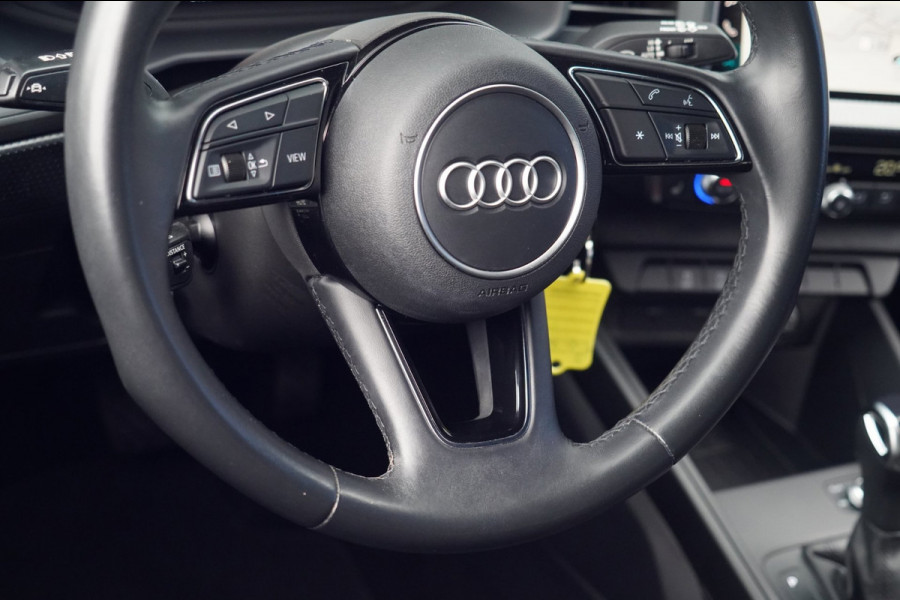 Audi A1 Sportback 30 TFSI Pro Line / Navi / Camera / Side Assist / Adaptieve Cruise / Stoelverw. / Climate
