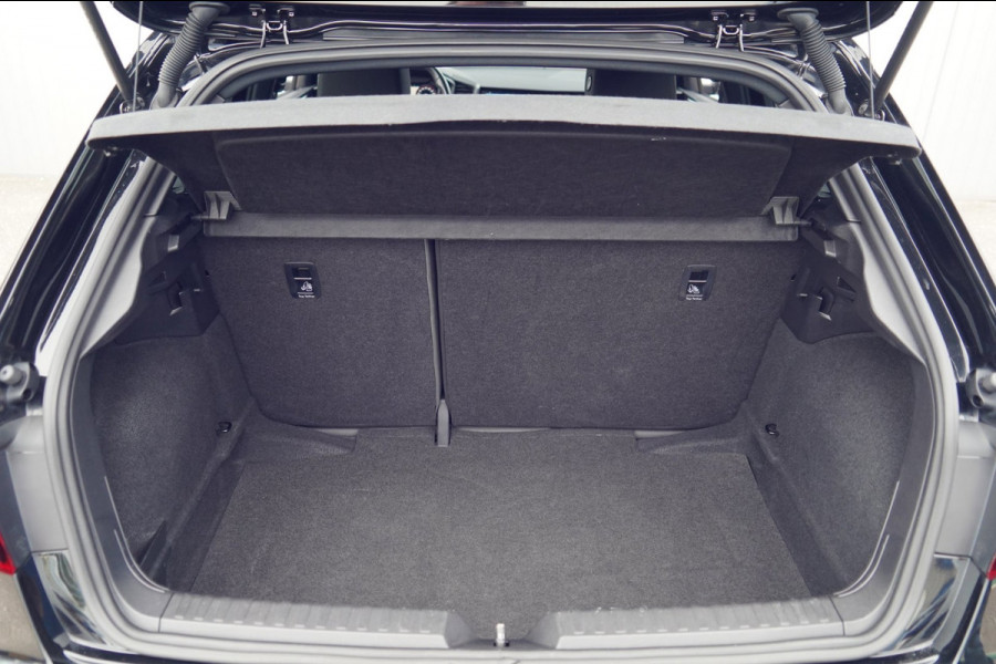 Audi A1 Sportback 30 TFSI Pro Line / Navi / Camera / Side Assist / Adaptieve Cruise / Stoelverw. / Climate