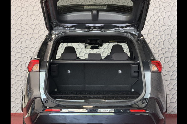 Toyota RAV4 2.5 PHEV AWD 306PK ✅gloednieuw ✅ | Trekgew. 1500KG | Head-up display | Camera | Full LED | Elektrische achterklep | Stuur/Stoelv PHEV PLUG IN