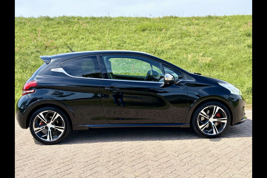 Peugeot 208 1.6 e-THP GTi UNIEK | Liefhebbersauto | Lage KM-Stand | Nieuwstaat | Apple Carplay/Android Auto | Stoelvw | Camera