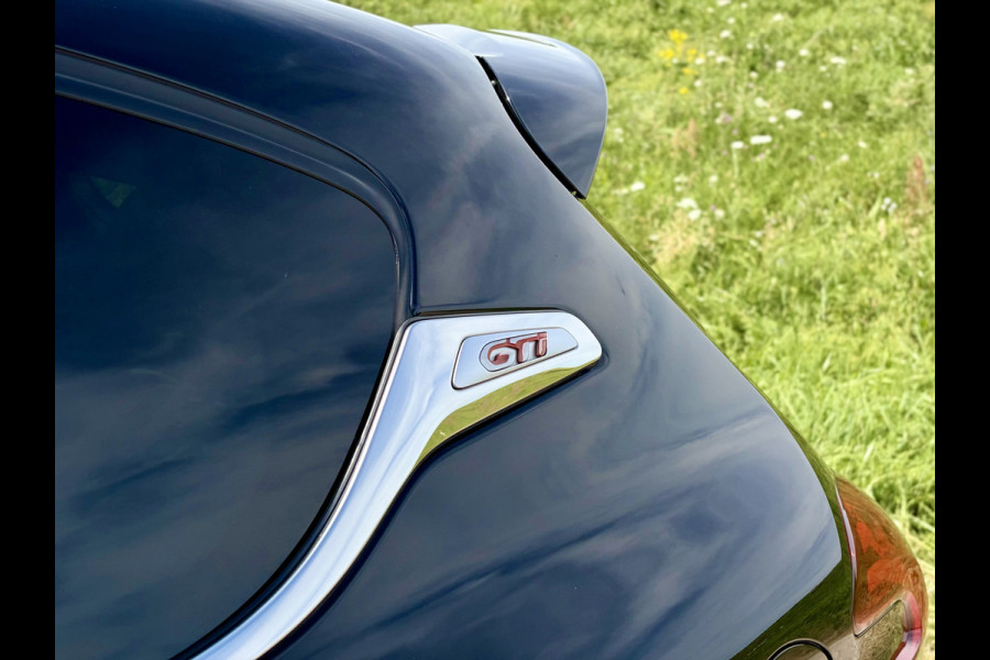Peugeot 208 1.6 e-THP GTi UNIEK | Liefhebbersauto | Lage KM-Stand | Nieuwstaat | Apple Carplay/Android Auto | Stoelvw | Camera